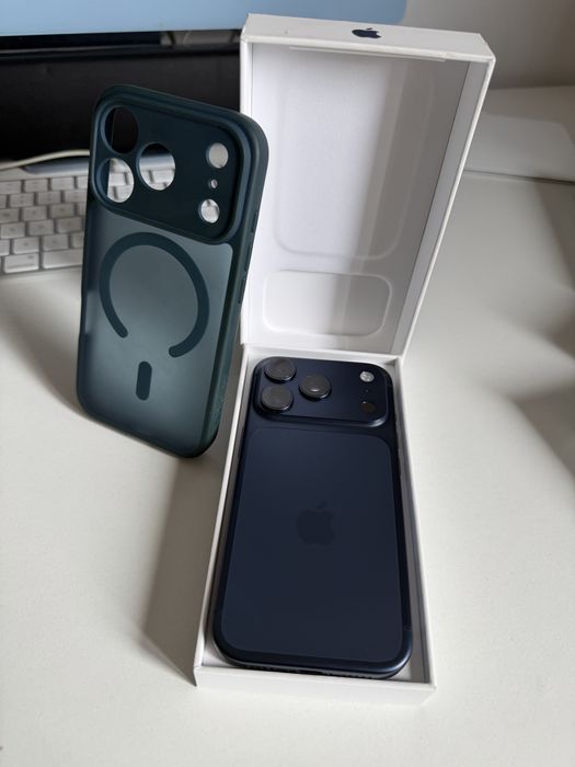 Bateria 100% iPhone 17 Pro 256gb Deep Blue Jak Nowy Gwarancja 12/2027