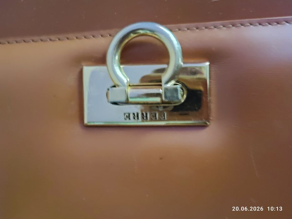 Кожаная сумка в стиле Ferragamo Trifolio