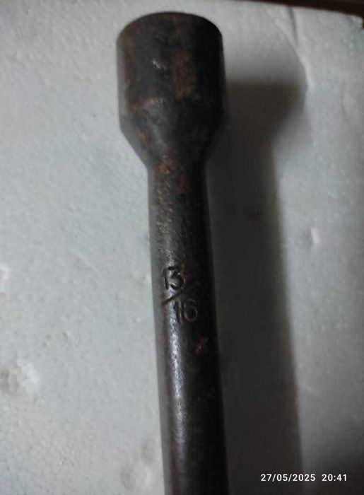 Chave de rodas em cruz