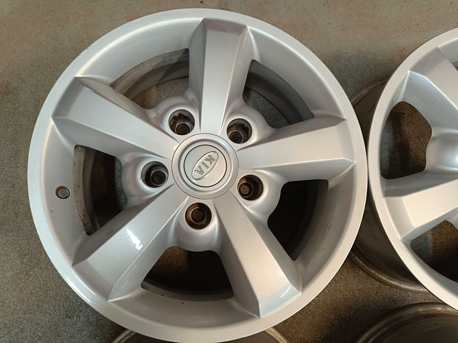 4x Alufelgi Kia Sorento 7x17 5x139.7 Et45