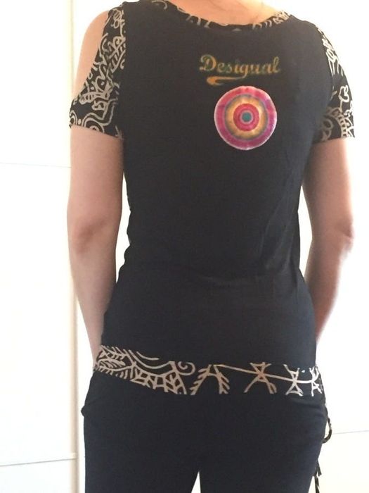 Жінлча гарна футболка туніка