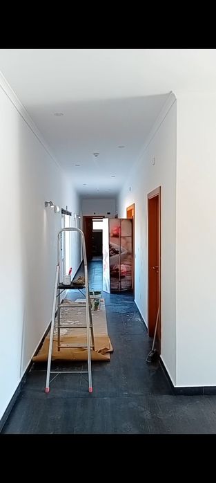 Remodelamos pintamos outros serviços .