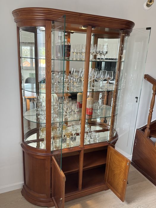 Cristaleira IMPECÁVEL