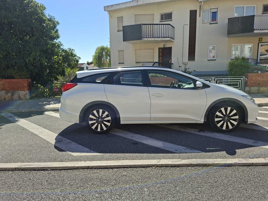 HONDA Civic tourer sport 1.6 idtec foto 3