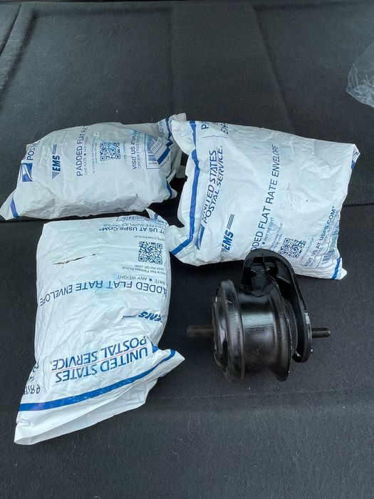 Suportes de Motor Novos para Infiniti M45 – Esq. e Dir.