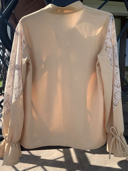 Блузка з довгим рукавом