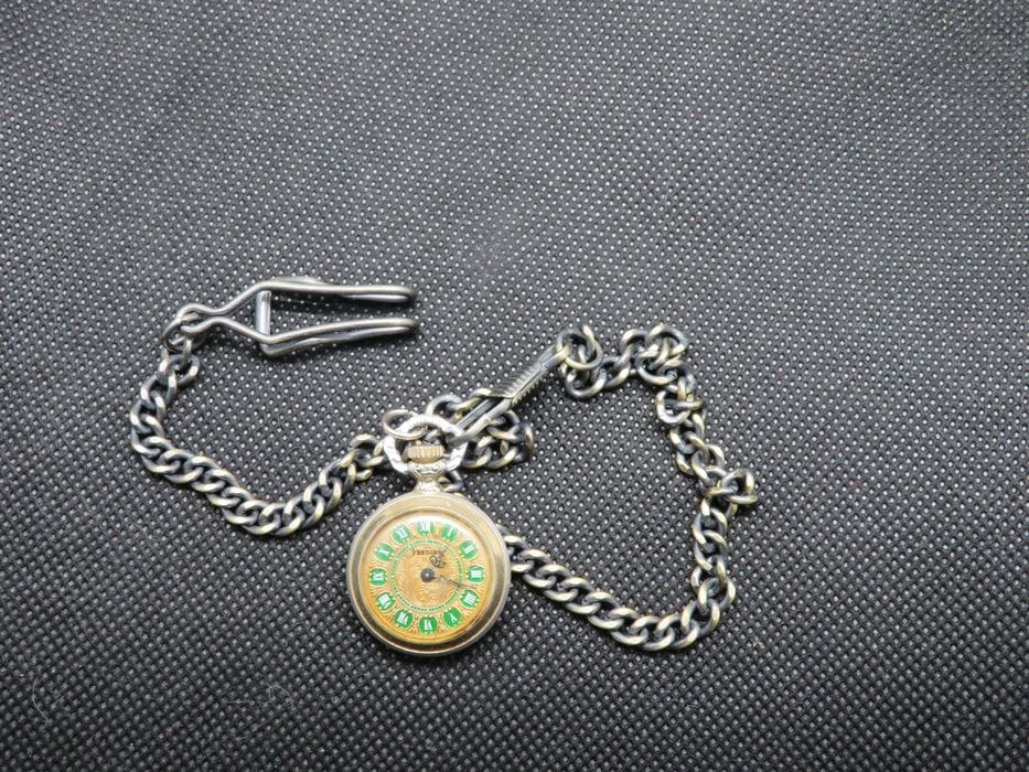 Relógio muito antigo senhora