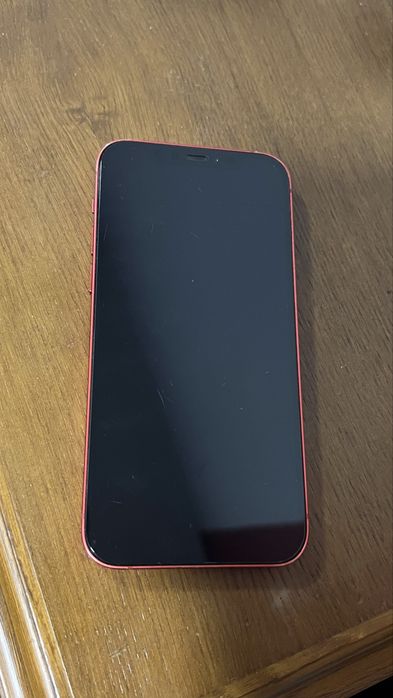 iPhone 12 vermelho
