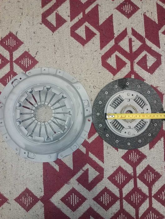 Корзина+диск (комплект) новые. Ланос 1,5; 1,4; Нексия. Valeo, DWC-05.