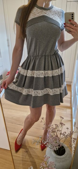 Manifiq&Co szara sukienka z koronką r.S