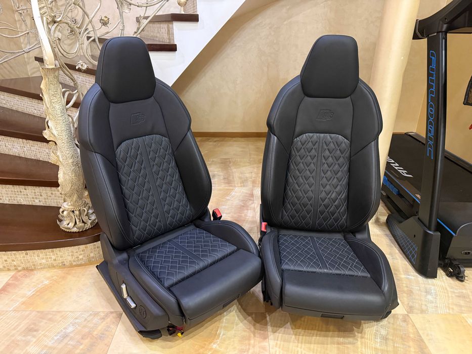 Сидіння салон Audi E-tron Etron