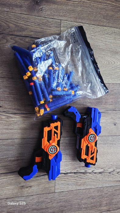 Nerf pistolety i naboje