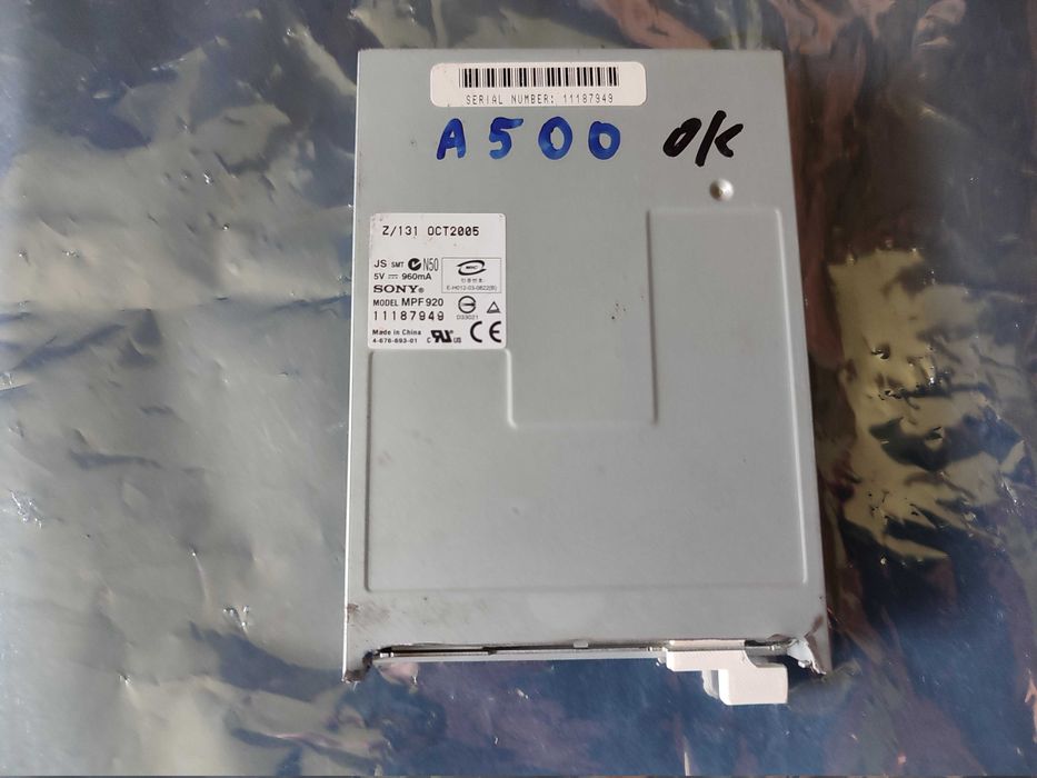Commodore Amiga 500 wewnętrzna stacja dyskietek sony