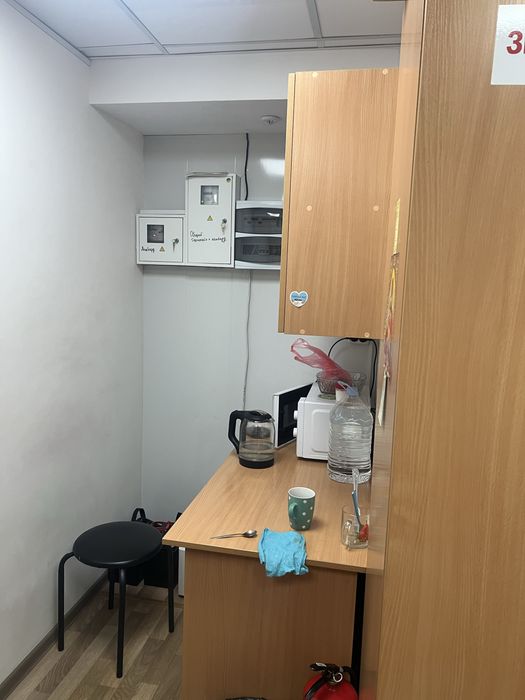 Оренда приміщення на 44 кварталі ,біля зупинки