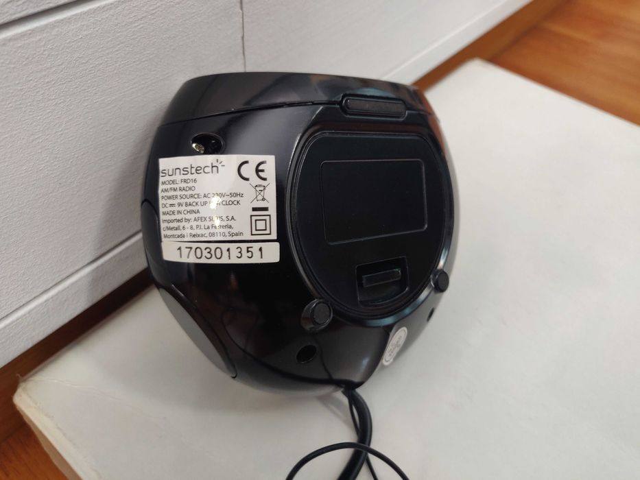 Rádio Despertador Digital Sunstech-Como Novo