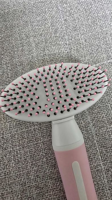 Szczotka do czesania kota psa