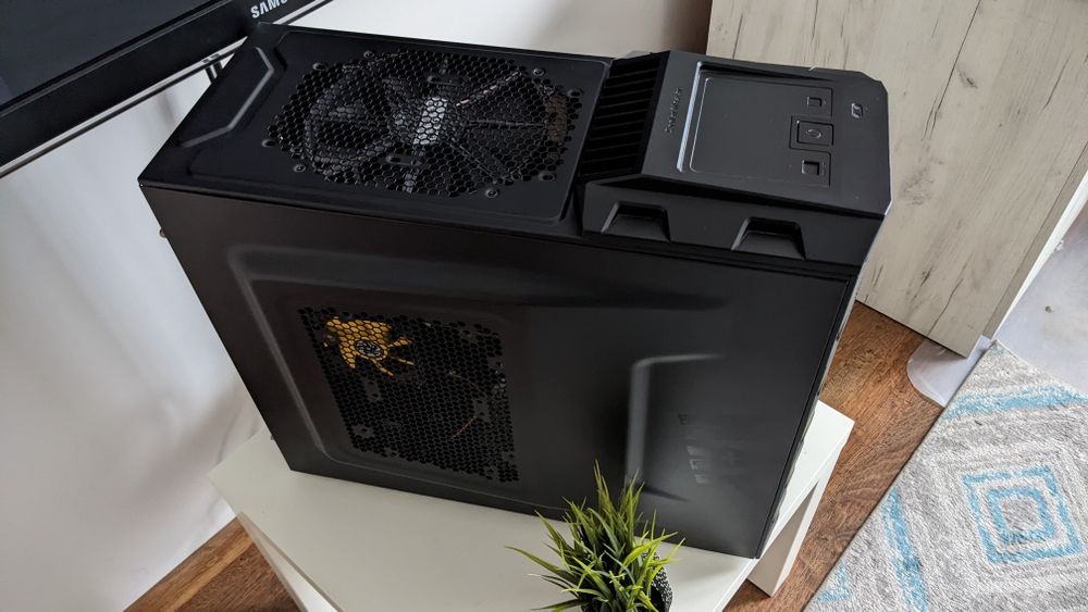 Komputer PC, i5, HD5750, RAM 8GB, 1TB, USB 3.0, CoolerMaster HAF-922