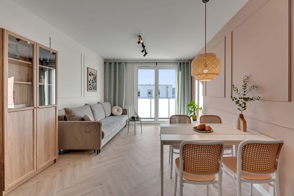 Słoneczne mieszkanie dwupokojowe z balkonem i miejscem postojowym