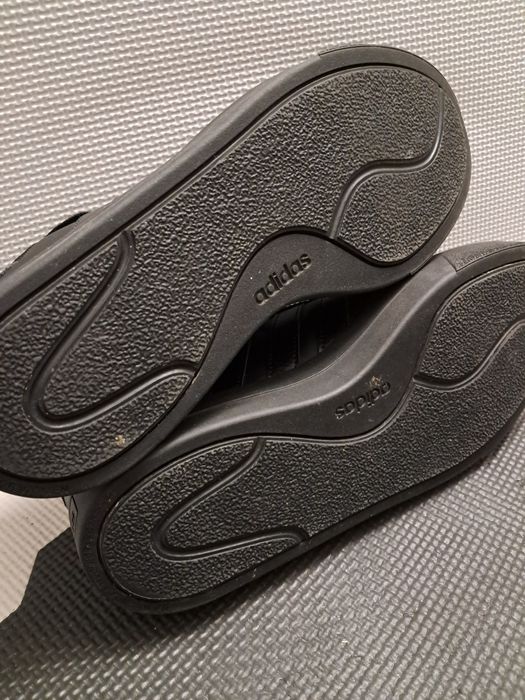 Czarne buty Adidas 41 1/2 court platform damskie unisex adidasy GV8995