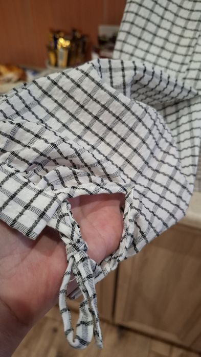 Bluzka damska kratka.