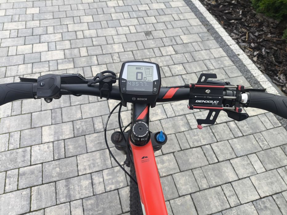 Rower elektryczny Cube