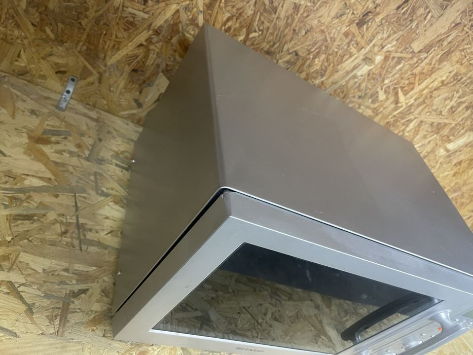 Мікрохвильова піч Sharp