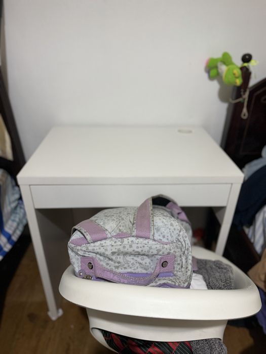 Secretaria + cadeira