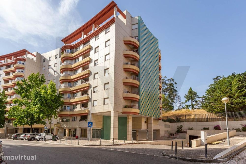 Arrendamento | Aluguer Apartamento T2 com 90m2 + terraço 70m2 + garage
