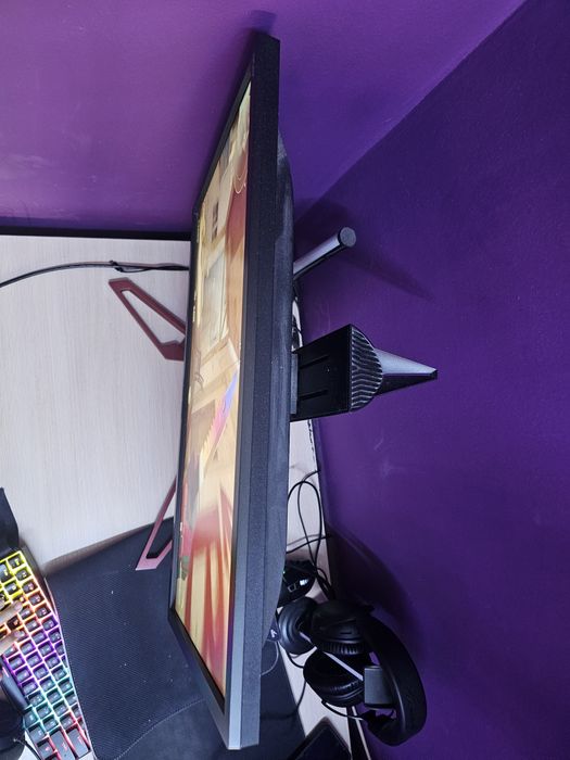 Monitor Asus Z G-Sync 180hz