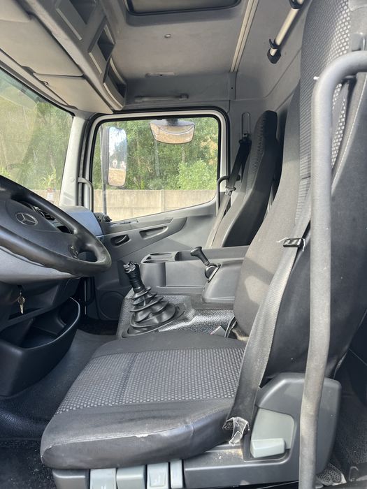 Mercedes Atego 818 de 2011 em chassis