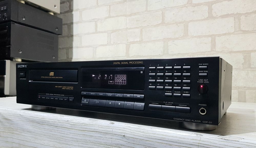 CD програвач/проигрыватель Sony CDP-D7 б/у  з Німеччини