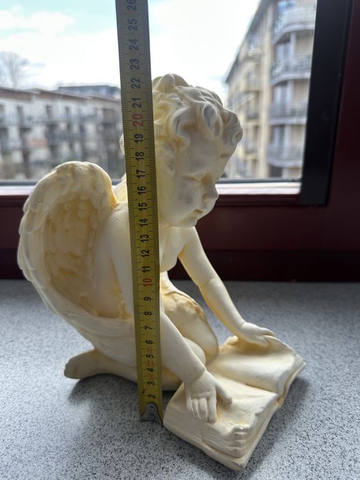 Figurka anioł gipsowy