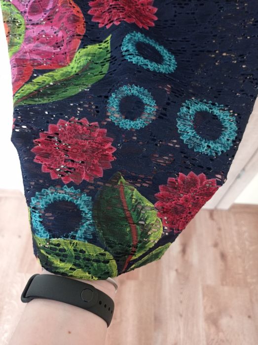 Sukienka Desigual koronkowa