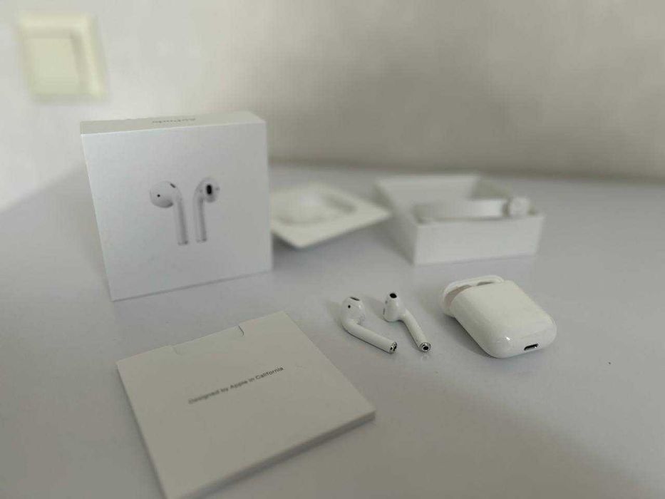AirPods 2 (Original) — Відмінний стан, повний комплект.