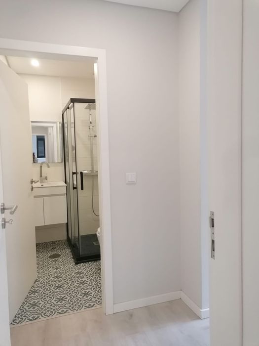 Aluga-se andar moradia T2