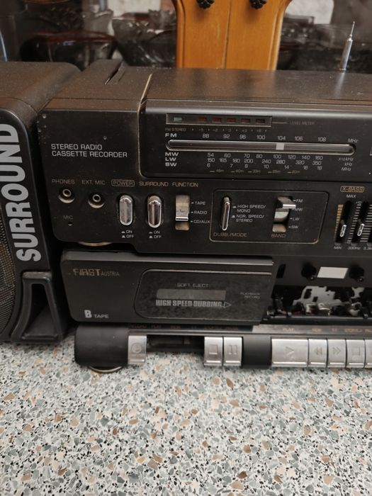 First Austria 76 Stereo Radio