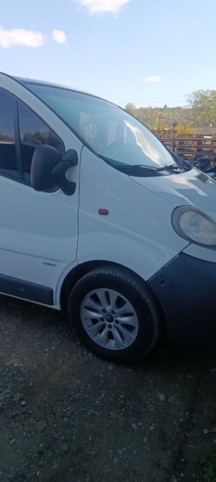 Мікроавтобус Opel Vivaro
