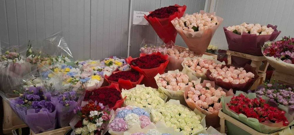 Букет гіпсофіли 25 гілок Харків | Різнокольорова гіпсофіла | Купити квіти з доставкою по Харкову | Монобукет на замовлення