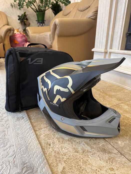 Шолом FOX V3, брейс Alpinestars