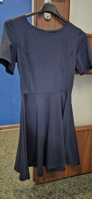 Granatowa elegancka sukienka S