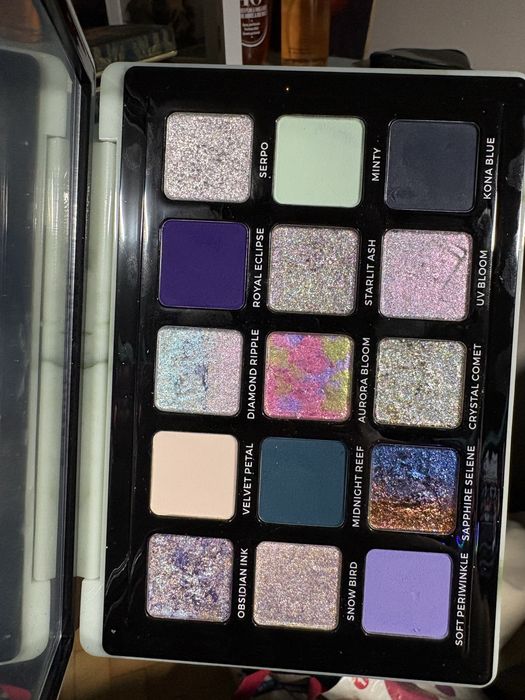 Adept Cosmetics cienie z palet Sapphire Selene, Rhnull, Emo