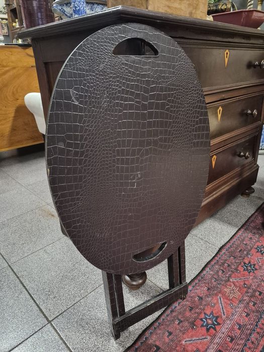 Mesinha de Apoio Dobrável - Elegante e Versátil