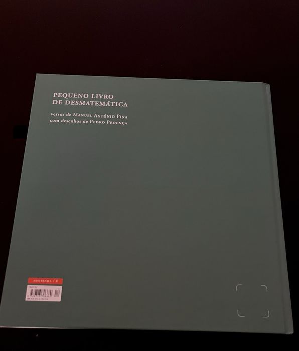 O pequeno livro da desmatemática