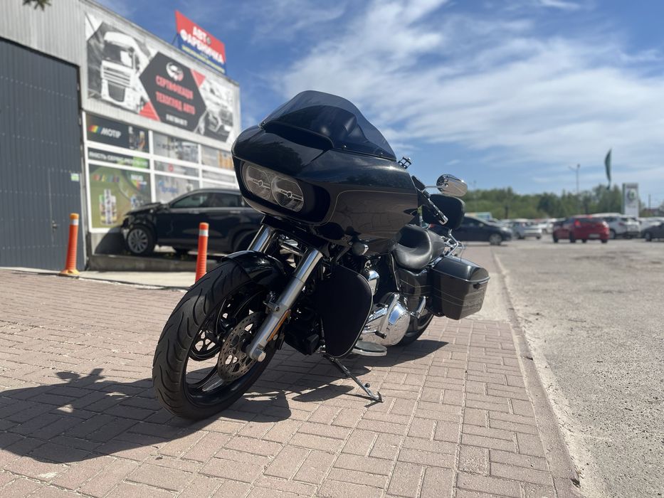 Продаж  Harley Davidson  Road Glide