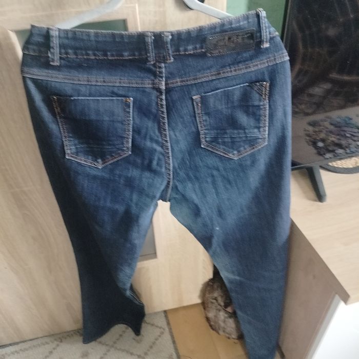 Spodnie damskie jeans cekiny Jessica 46