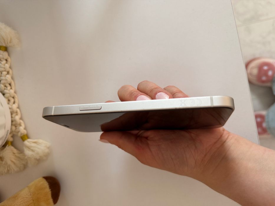 iPhone 12 em bom estado