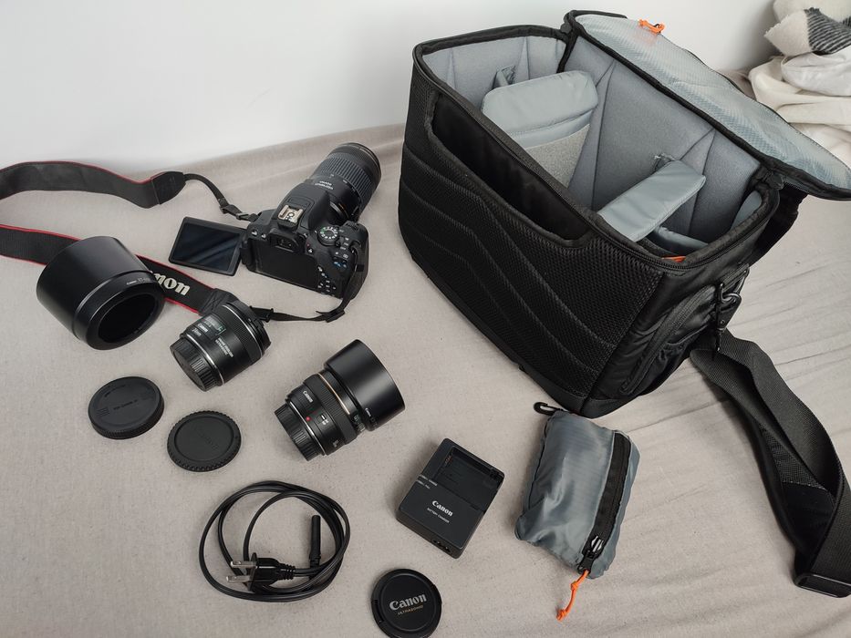 Canon EOS 700D (EOS Rebel T5i)+3 кастомні об'єктиви+оригінальна сумка