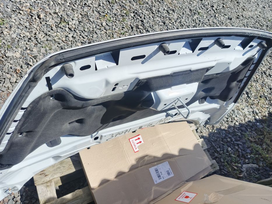 Ford Kuga II lift maska