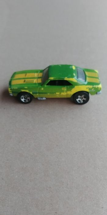 Resorak Hotwheeels Camaro 67