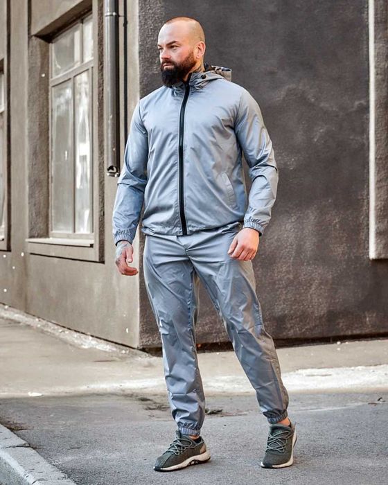 Мужской спортивный костюм весна осень из плащевки с капюшоном серый